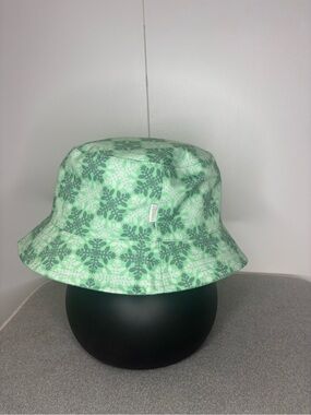 Laha’ole Green Hawaiian Quilt Pattern Reversible Bucket Hat